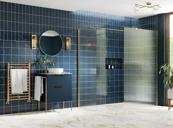 Poseidon Kavora 800mm Fluted Wetroom Panel & Side Panel Arm - Brushed Brass