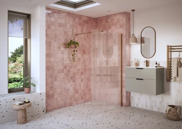 Poseidon Kavora 900mm Fluted Wetroom Panel & Support Bar - Brushed Bronze